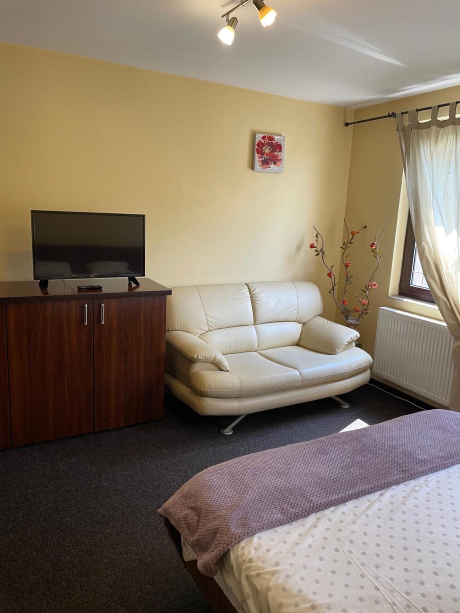 La O Barfa Apartamento Ploieşti Exterior foto