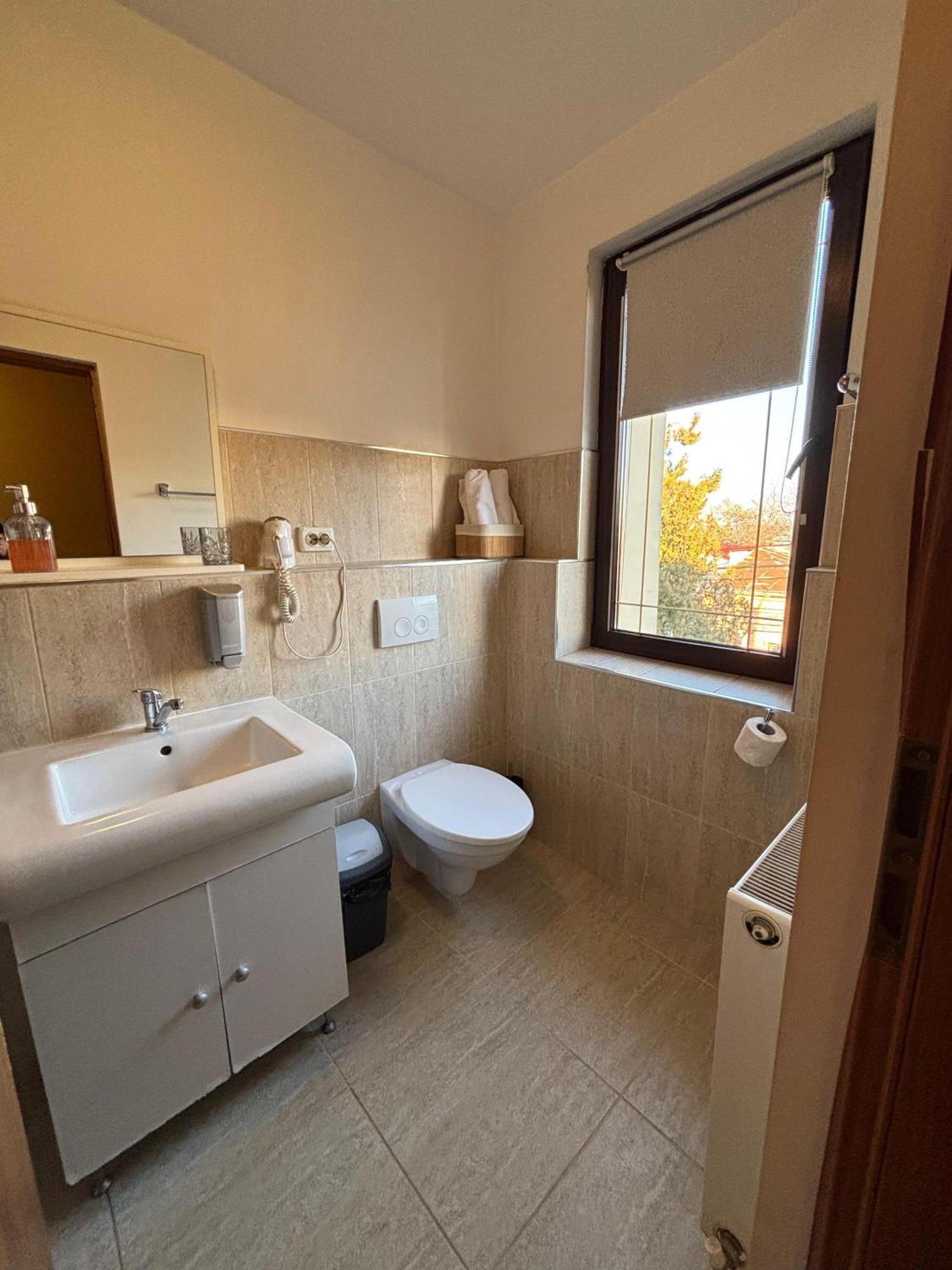 La O Barfa Apartamento Ploieşti Exterior foto